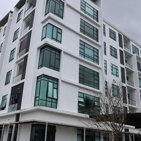 Zen66 @ Roxy Serviced Apartment Kuching Luaran gambar