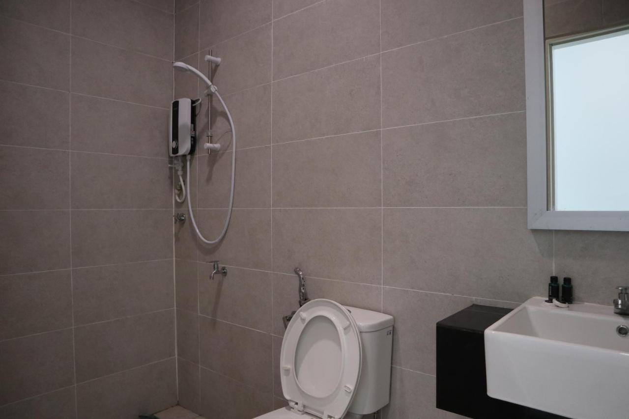 Zen66 @ Roxy Serviced Apartment Kuching Luaran gambar