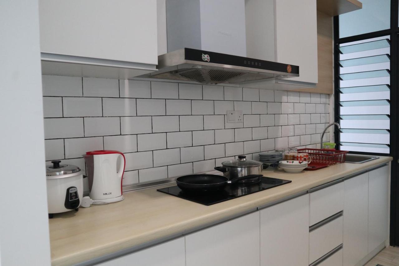 Zen66 @ Roxy Serviced Apartment Kuching Luaran gambar