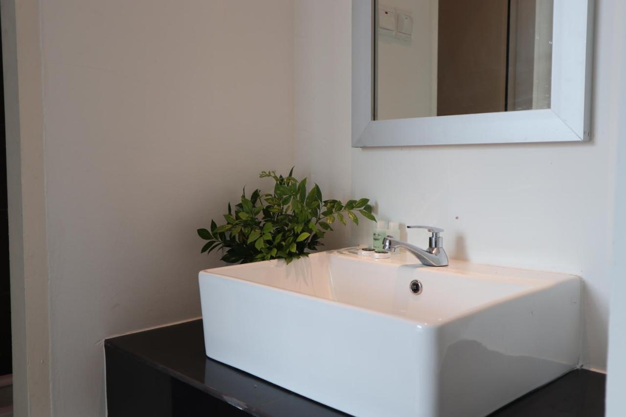 Zen66 @ Roxy Serviced Apartment Kuching Luaran gambar